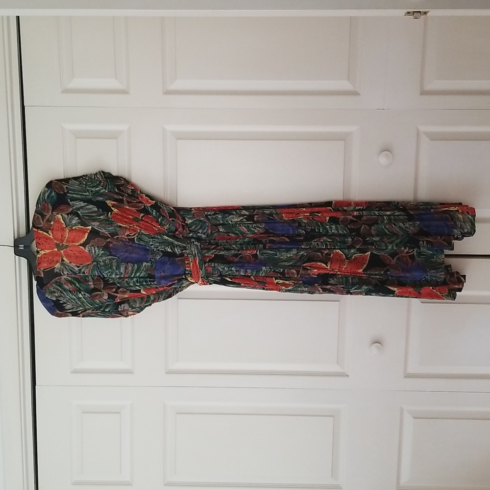 Vintage wrap around dress - Picture 6 of 8